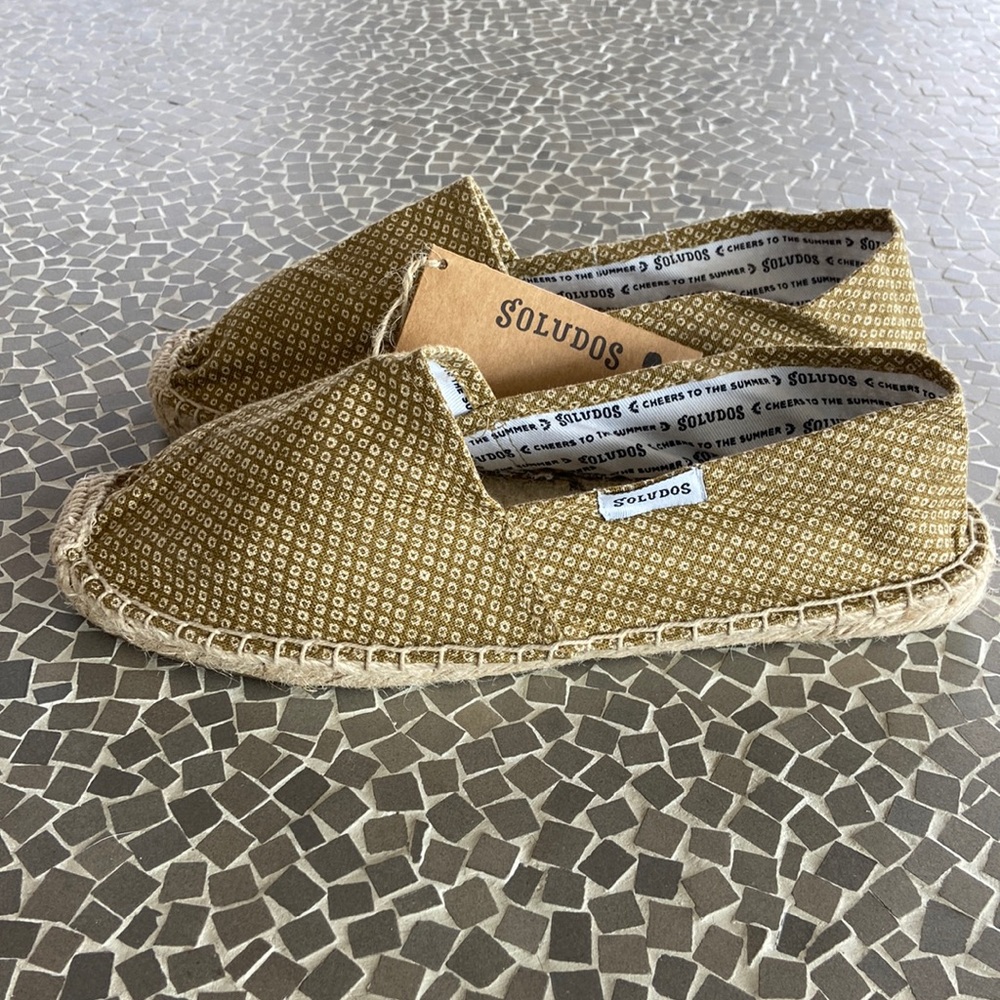Soludos women’s khaki Japanese print espadrilles Size 39 NEW
